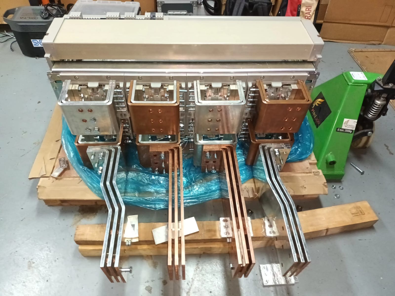 Install & Retrofit of all type of ACB, MCCB - Image 1